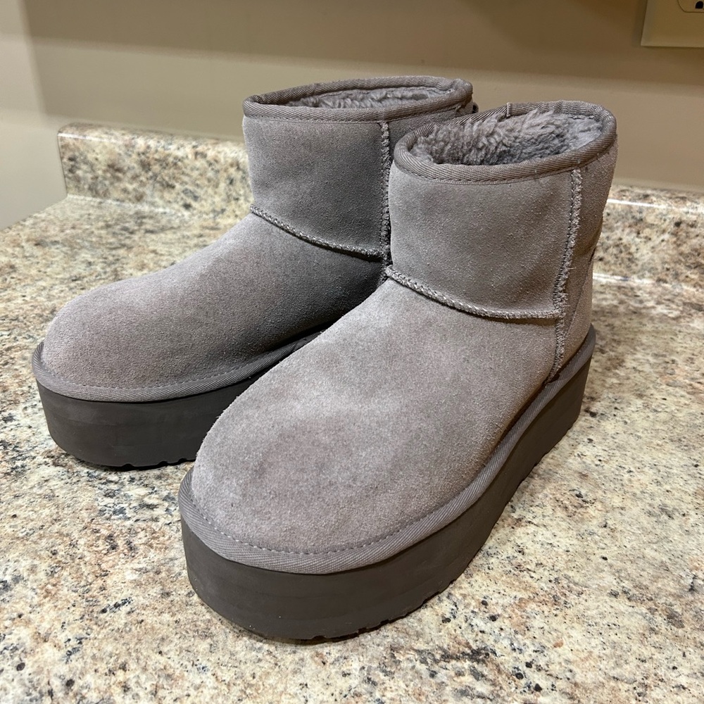 UGG Classic Mini Suede Platform Booties - Size 9M, Smoke Plume Color